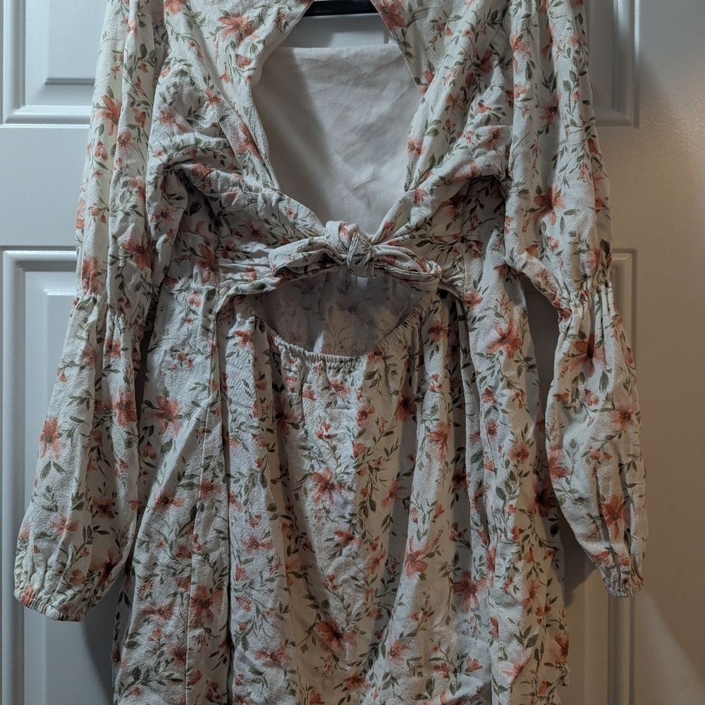 Lush Tie-Back Floral Top, Size Medium - Picture 3 of 14